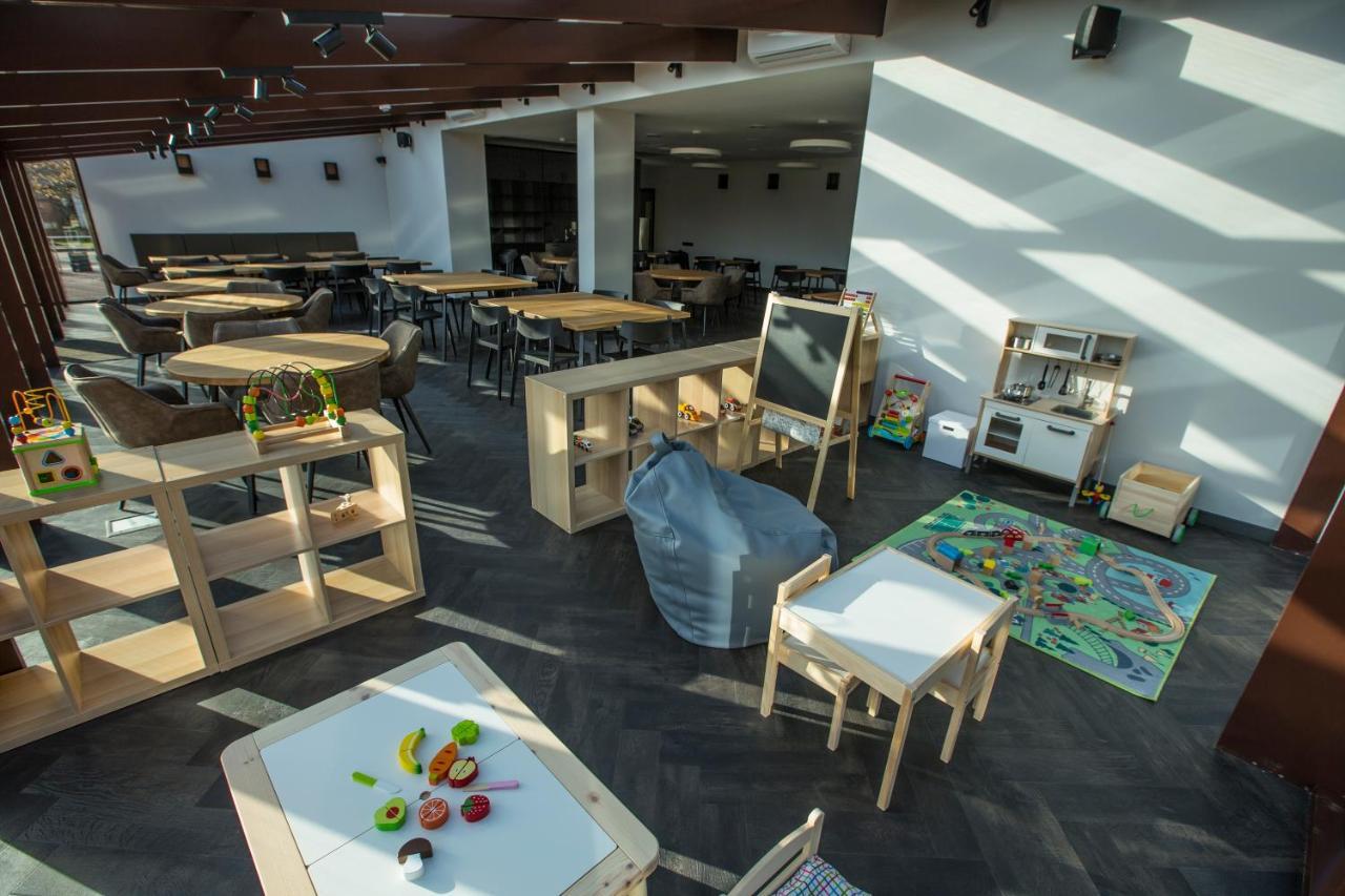 Hotel Baltas Gandras Naisiai Esterno foto
